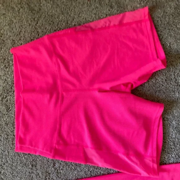 Beach Riot - Picture 3 of 8